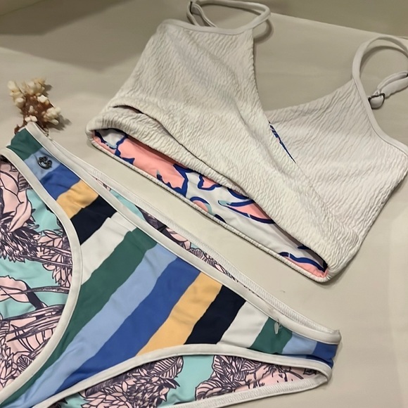 Maaji Reversible Bikini NWOT - Picture 1 of 9